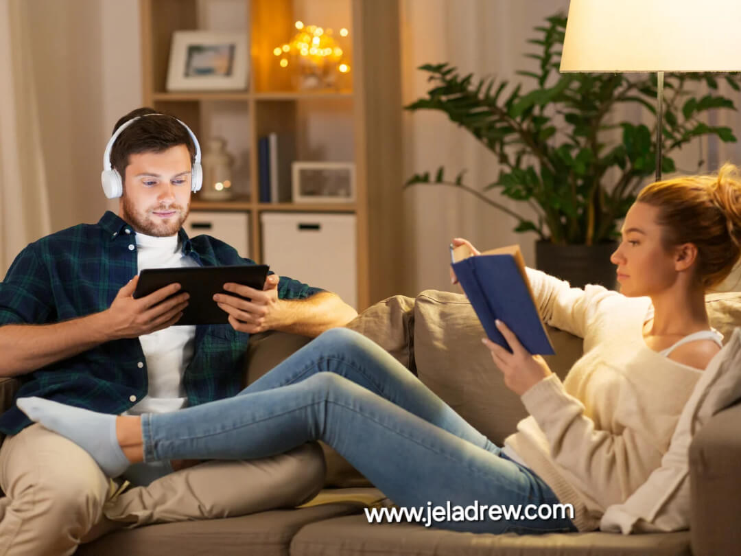 Husband-and-wife-giving-one-another-room-to-grow-while-maintaining-closeness.