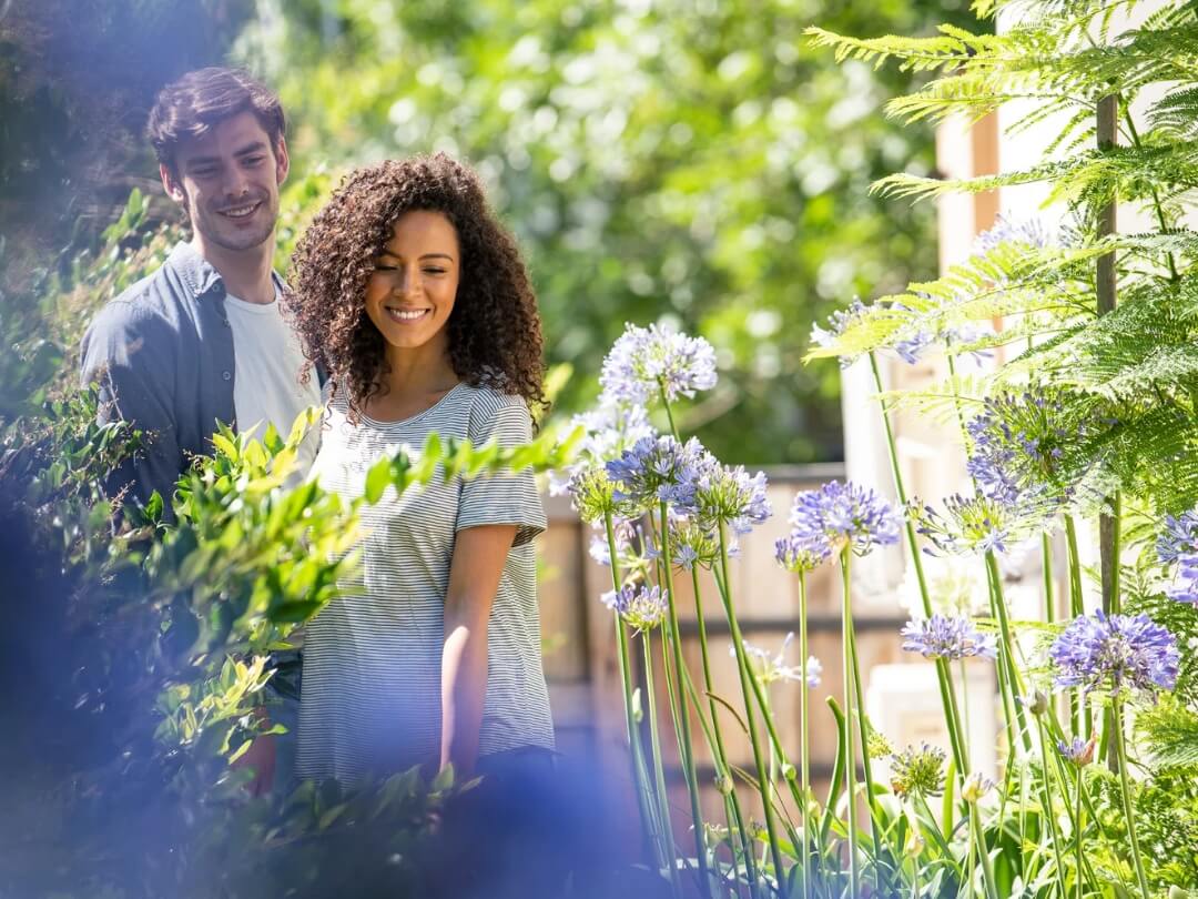 Couple-walking-hand-in-hand