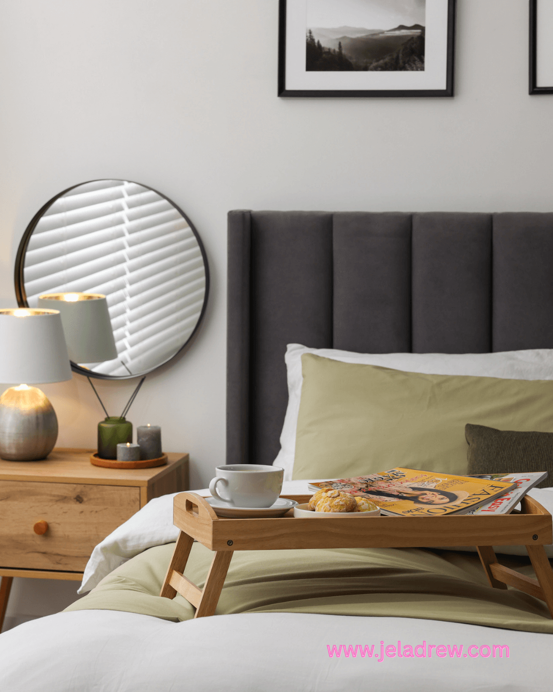 Bed-side-Mirror-10-Amazing-Bedside-Table