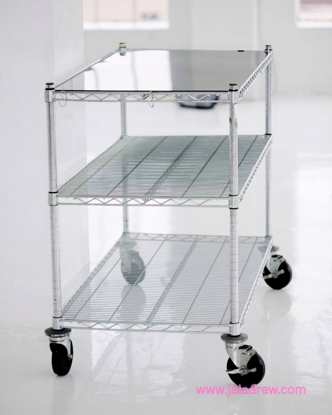 Rolling-cart-10-Amazing-Bedside-Table