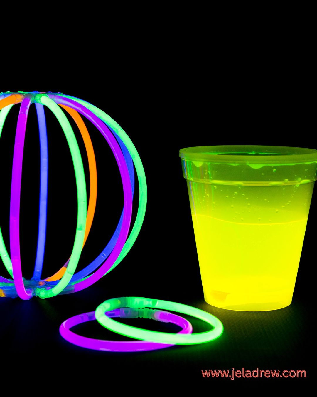 Glow-cup-rings-fun-back-yard-games