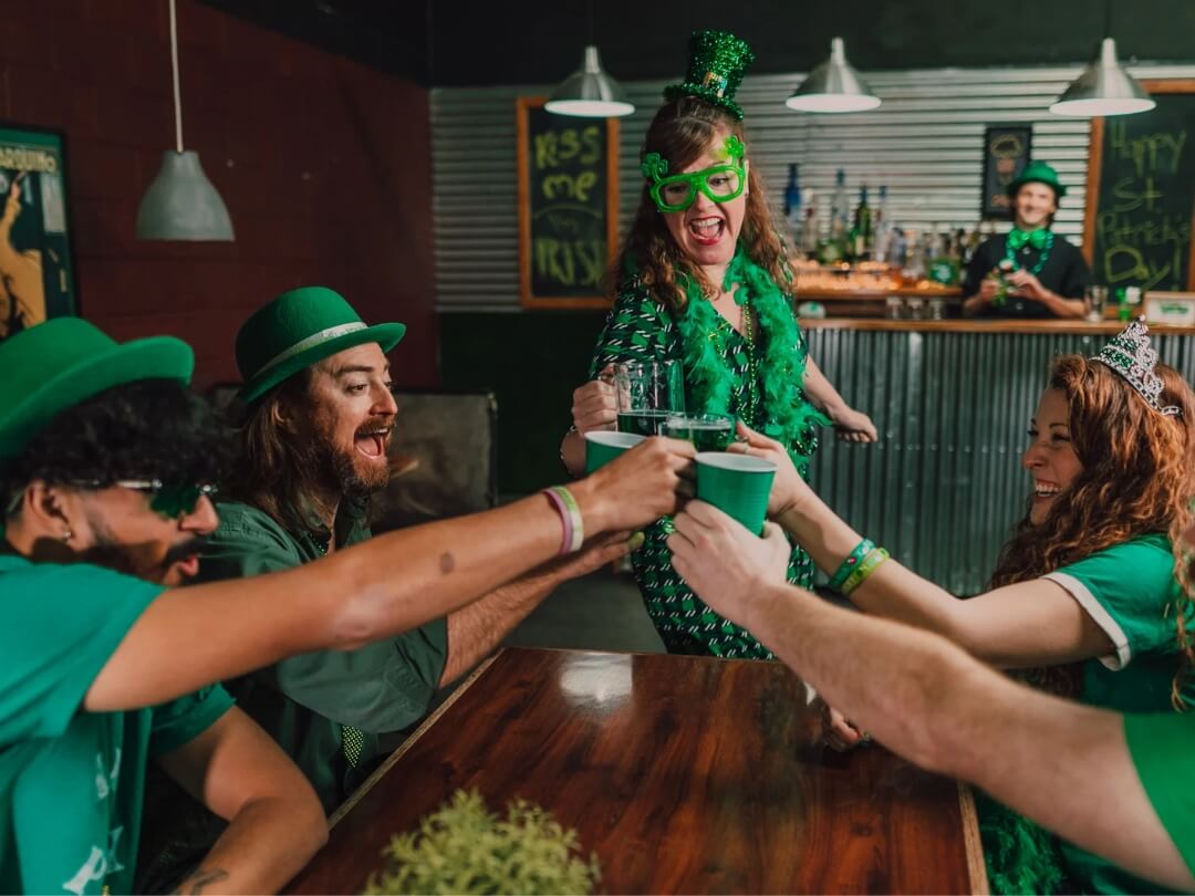 Everybody-wearing-green