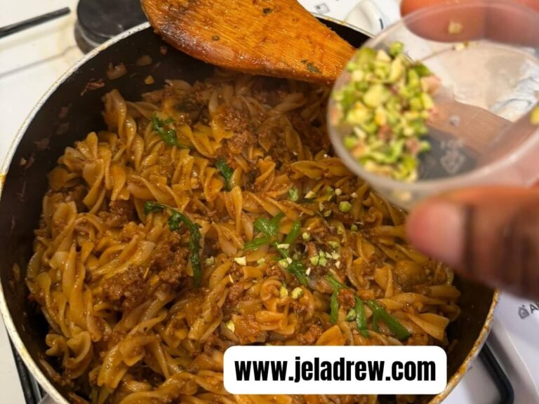 one-pot-herbed-beef-ragu-pasta-featured-image