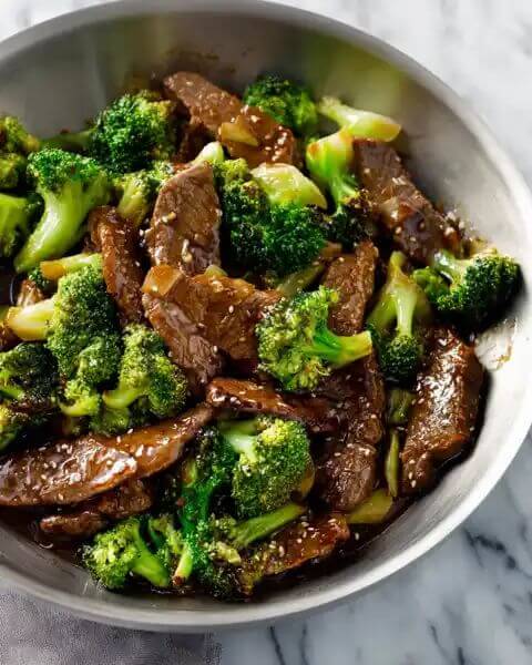 Beef-and-broccoli-stir-fry-in-savory-sauce.
