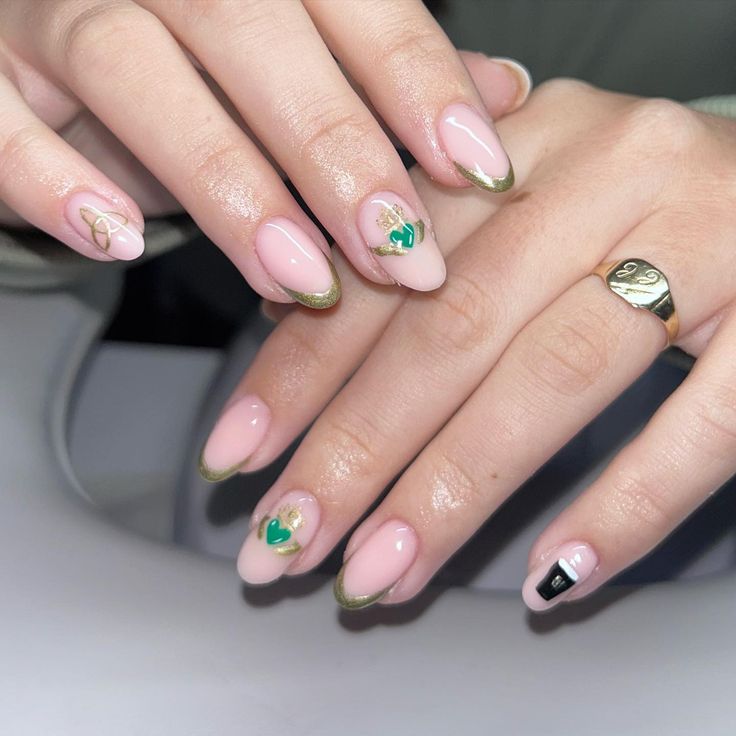 Nude-nails-claddagh-Rings-Inspired-Design