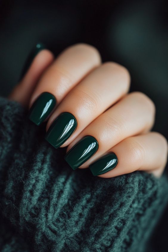 Dark-green-nails