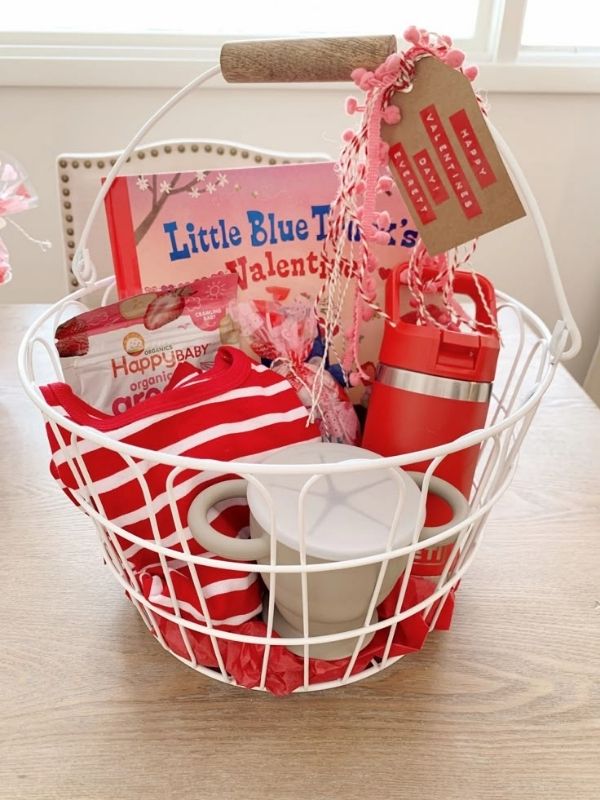 Best-Toddler-Easter-Baskets-Ideas-For-1-3--Year-Olds