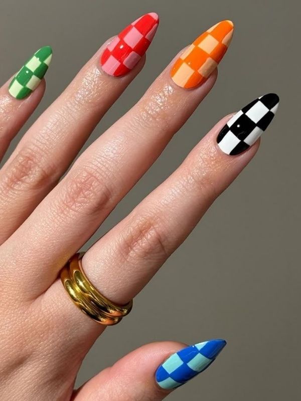 Cute-Back-to-School-Nail-Designs-Teens Will-Adore
