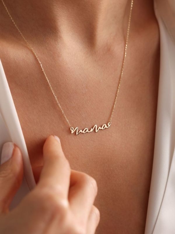 Elegant-Mother’s-Day-Jewelry-Gifts-for-Moms