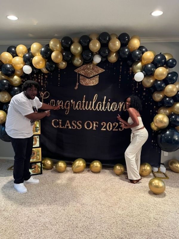 Graduation-Party-Backdrop-Ideas