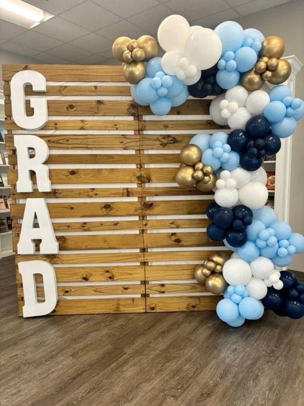 Graduation-Party-Backdrop-Ideas