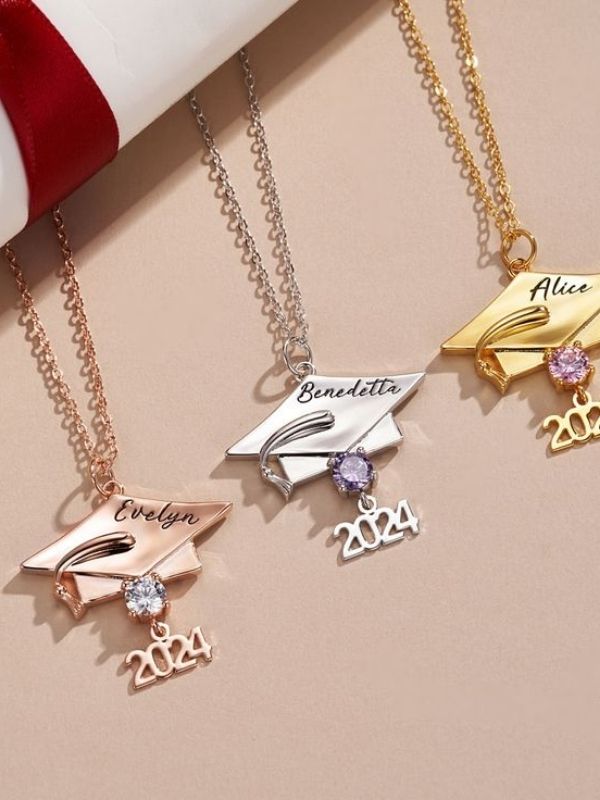 Graduation-Party-Gift-Ideas