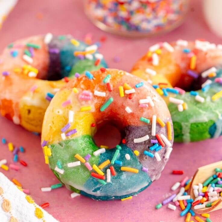 Rainbow doughnuts-St-Patrics-Day-dessert-ideas