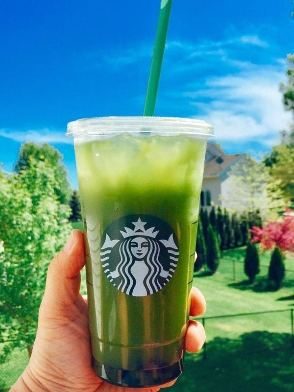 Starbucks-Drinks-You-Have-to-Try-This-Season