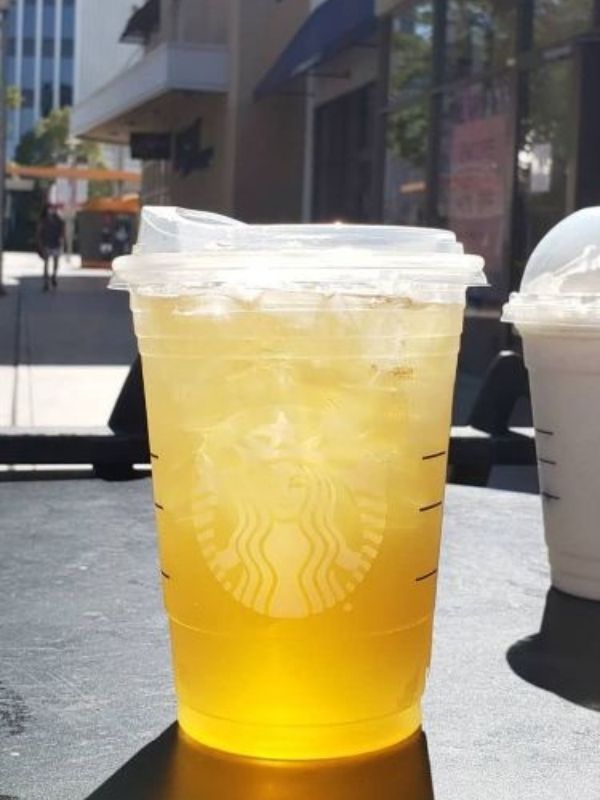 Starbucks-Drinks-You-Have-to-Try-This-Season