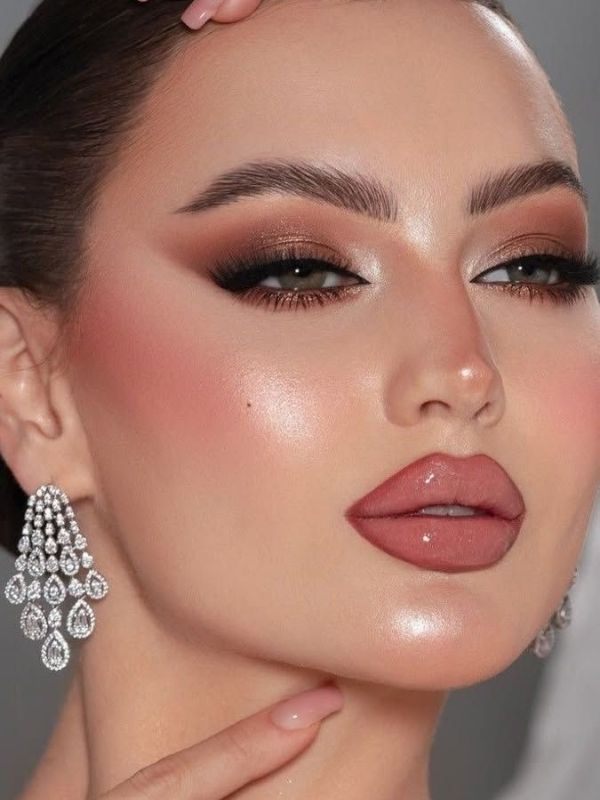 Stunning-Wedding-Makeup-Ideas-Every-Bride