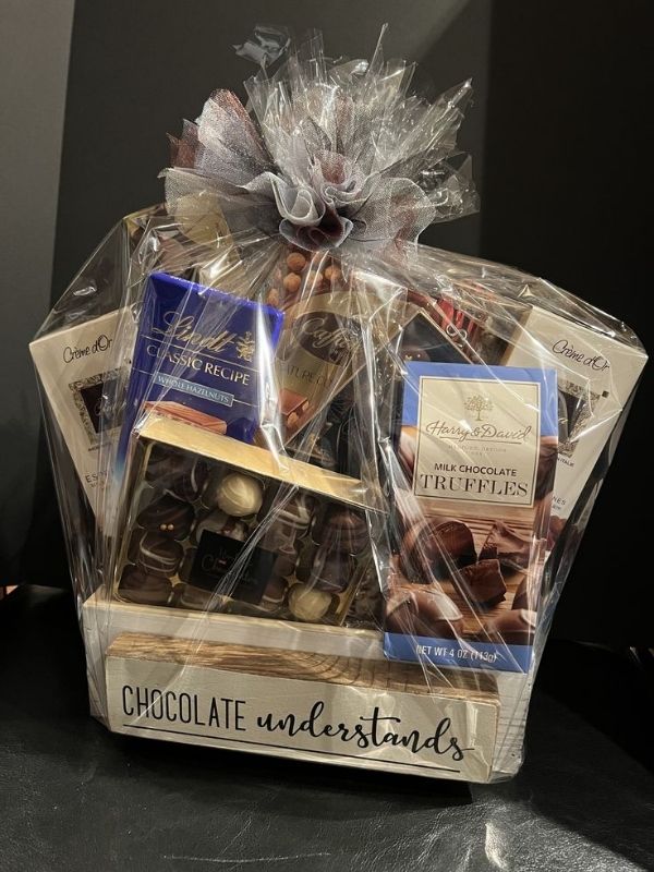Unique-Mother’s-Day-Gift-Baskets-to-Surprise-Her