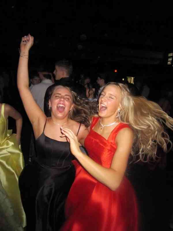 Gorgeous-Prom-Photo-Ideas