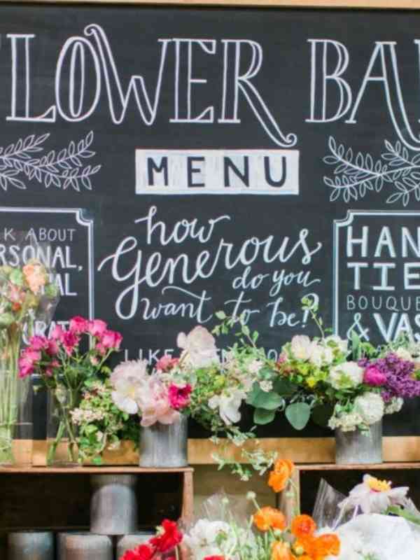 Stunning-DIY-Flower-Bar-Ideas-for-Weddings