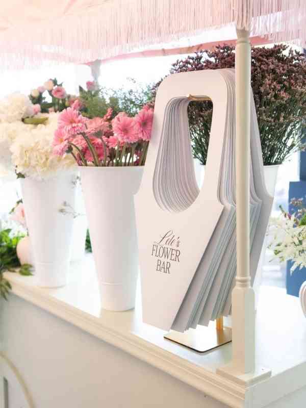 Stunning-DIY-Flower-Bar-Ideas-for-Weddings