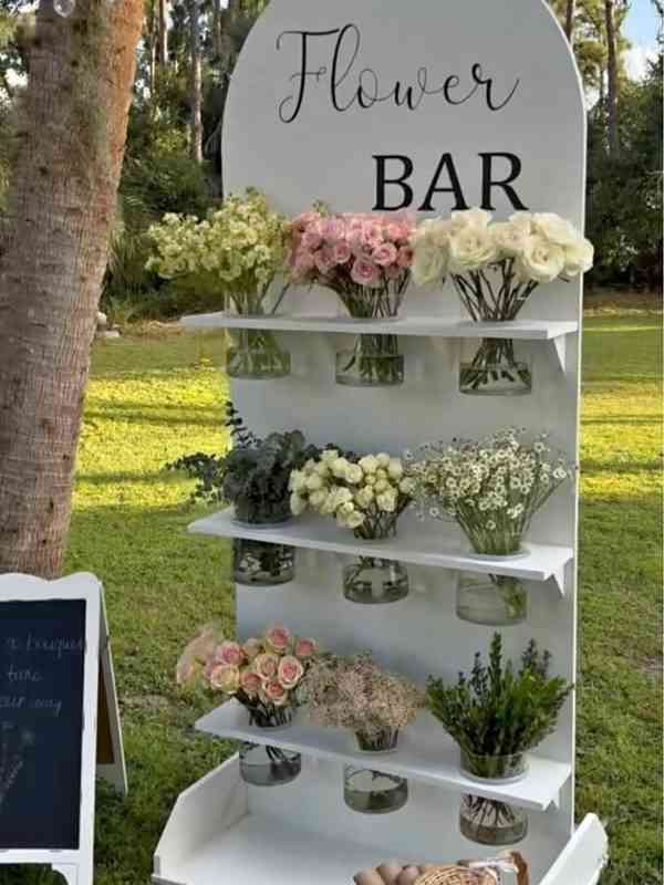Stunning-DIY-Flower-Bar-Ideas-for-Weddings