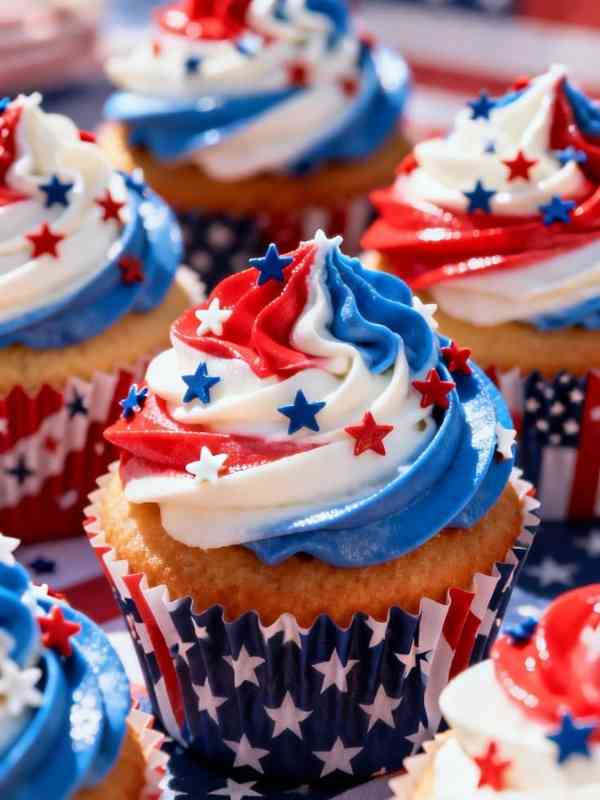4th-of-July-Desserts-and-Drinks