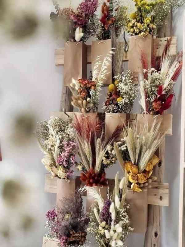 Bridal-Shower-Flower-Bar-Ideas