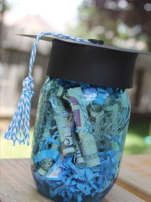Cute-Graduation-Money-Gift-Ideas