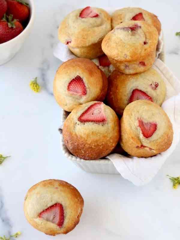 Delicious-Strawberry-Muffin-Recipes