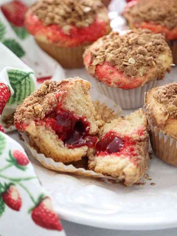Delicious-Strawberry-Muffin-Recipes