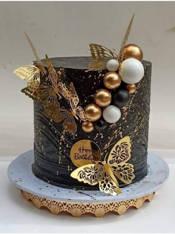 Elegant-Black-and-Gold-Graduation-Cake-Ideas