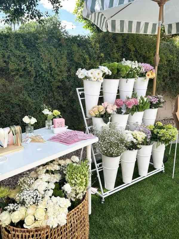 Garden-Bridal-Shower-Decor-Ideas