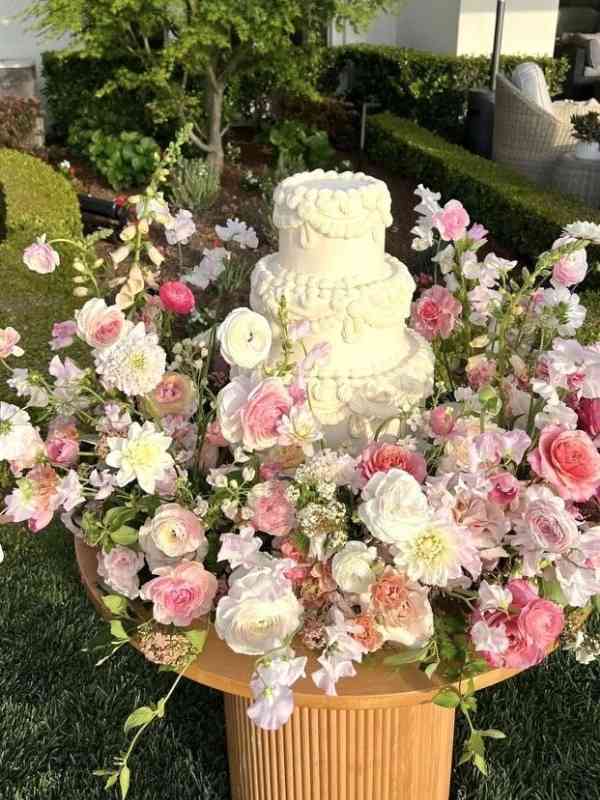 Garden-Bridal-Shower-Decor-Ideas