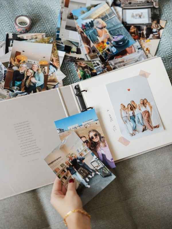 How-to-Make-a-Summer-Scrapbook
