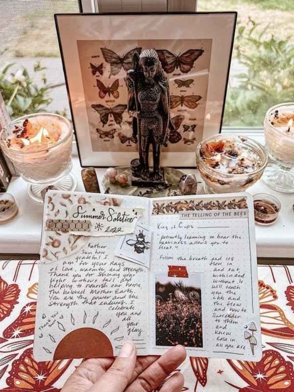 How-to-Make-a-Summer-Scrapbook