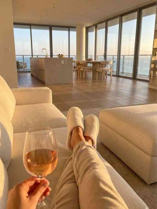 Realistic-Stay-at-Home-Mom-Routine-Ideas