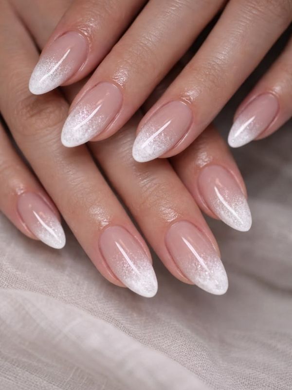 Summer-Wedding-Nail-Ideas-for-Beach-Brides