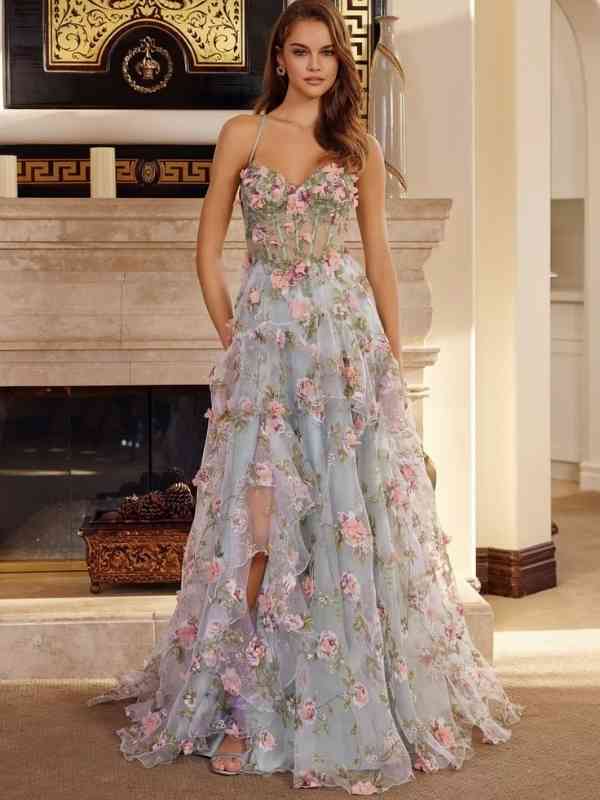 Trending-Prom-Dresses-Everyone-Is-Obsessed-With