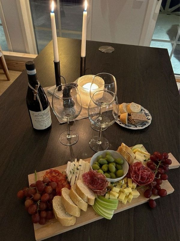 Christmas-Charcuterie-Board-Ideas-for-Parties