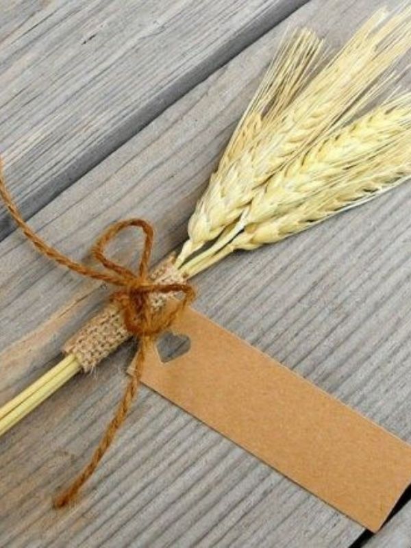 Thanksgiving-Place-Card-Ideas-for-Guests