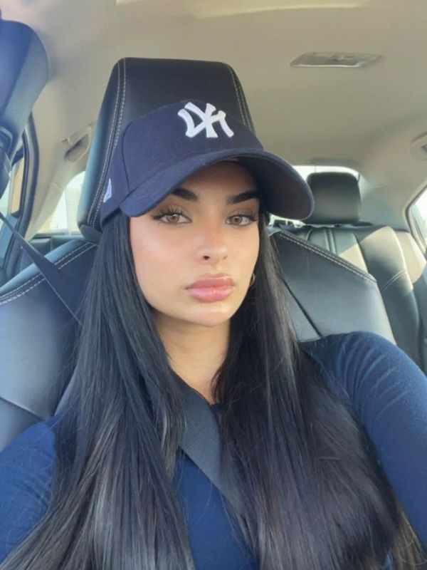 Caps