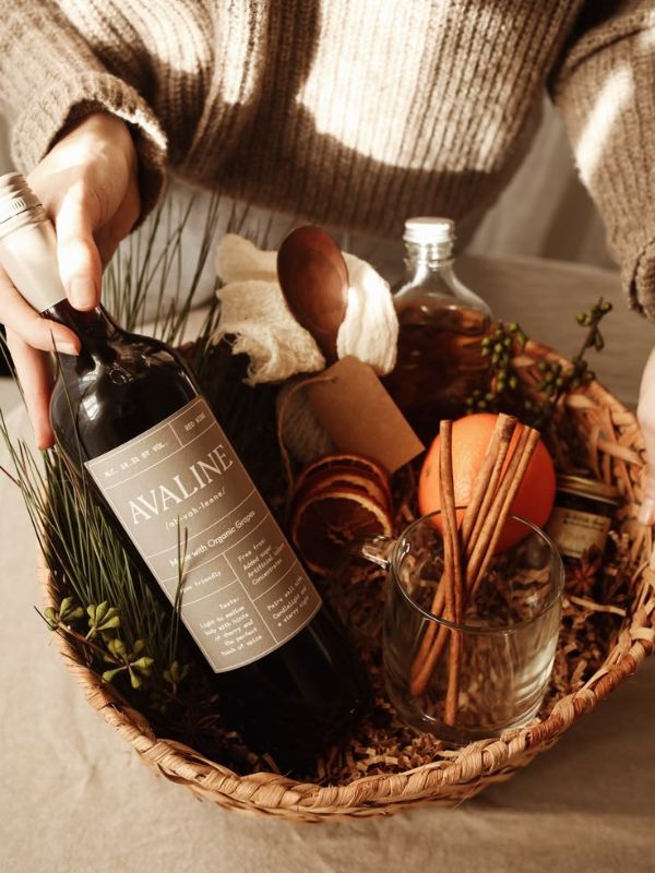 Christmas-Gift-Baskets-for-Friends