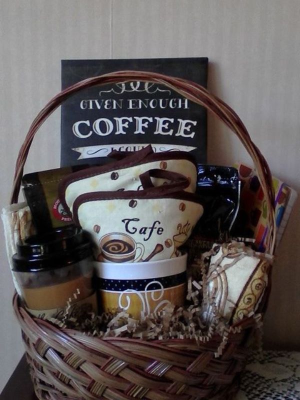 Christmas-Gift-Baskets-for-Friends