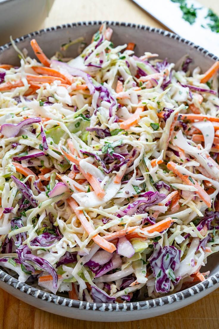 creamy-coleslaw-salad-with-crunchy-cabbage