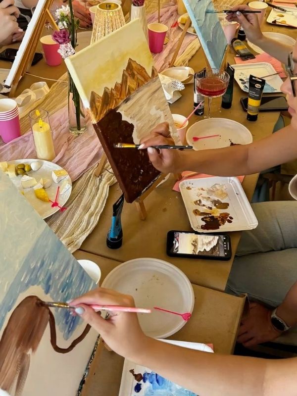 Cute-Sober-Paint-and-Sip-Night-Ideas-for-Adults