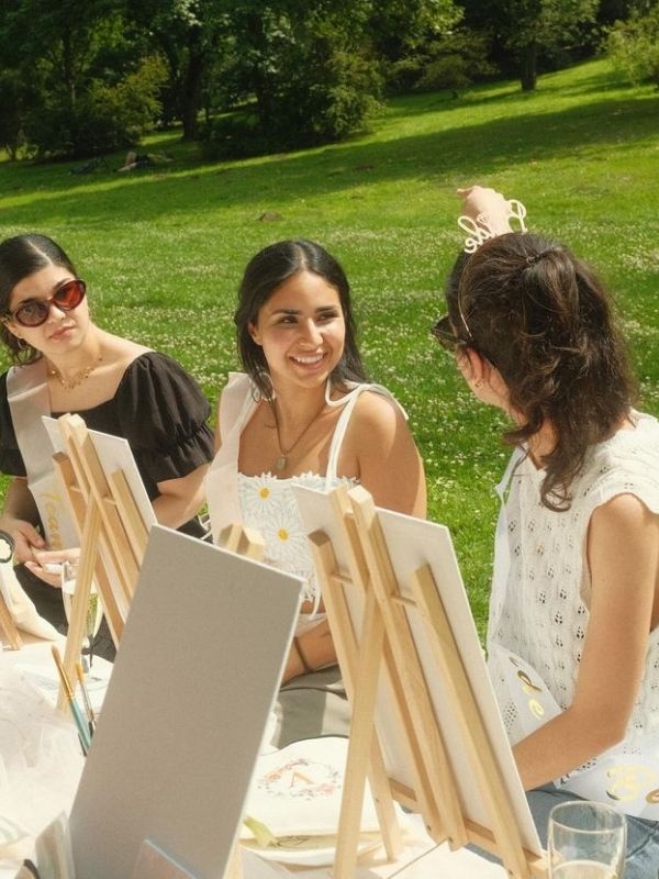 Cute-Sober-Paint-and-Sip-Night-Ideas-for-Adults
