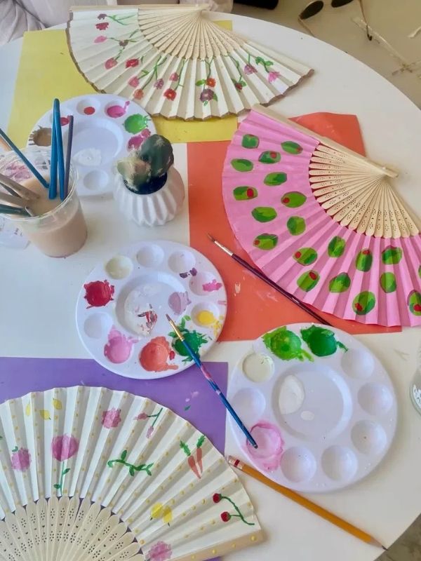 Easy-Popsicle-Stick-Craft-Ideas-for-Kids-and-Adults-to-Make-at-Home