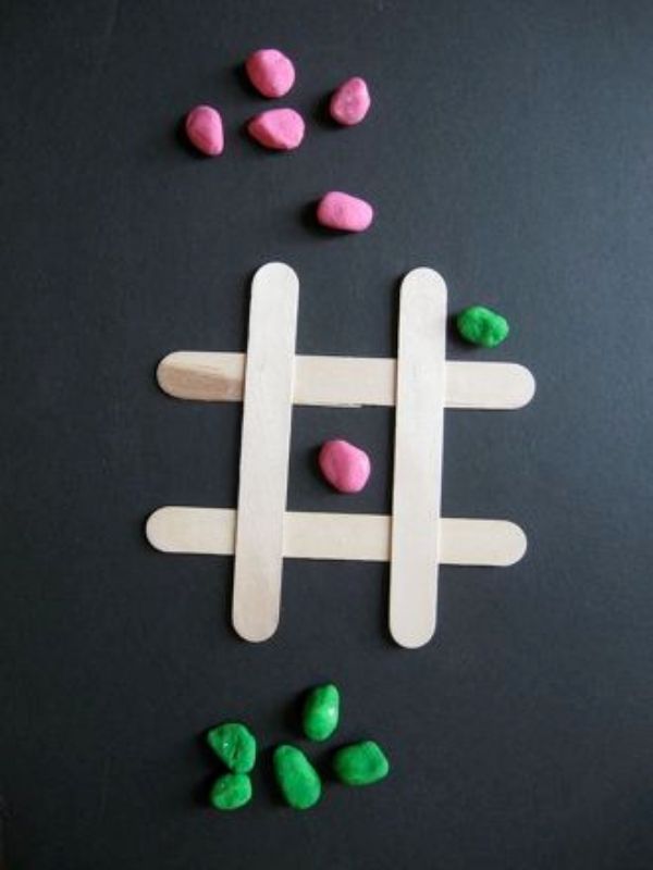 Easy-Popsicle-Stick-Craft-Ideas-for-Kids-and-Adults-to-Make-at-Home