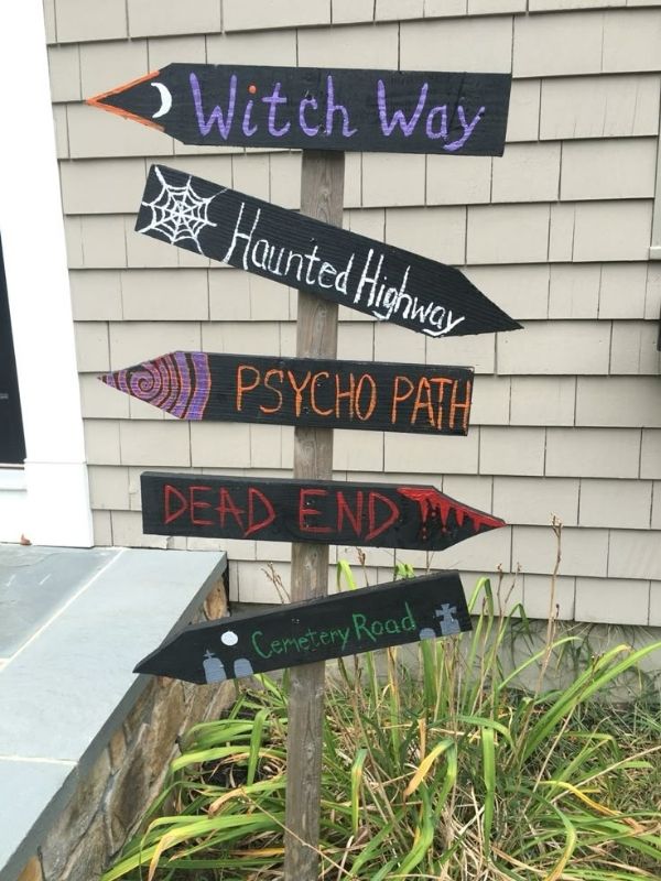Eerie-Halloween-Chalkboard-Ideas-for-Spooky-Home-Decor