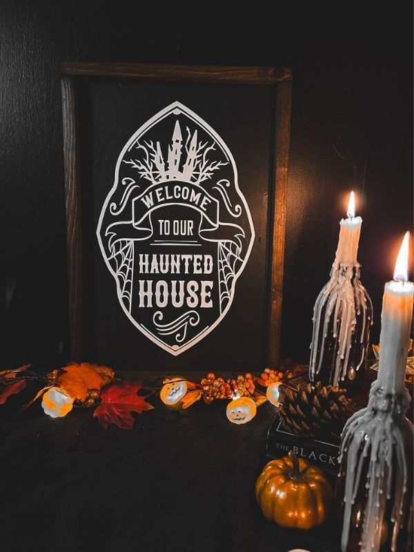 Eerie-Halloween-Chalkboard-Ideas-for-Spooky-Home-Decor